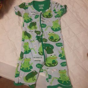 Frog outfit